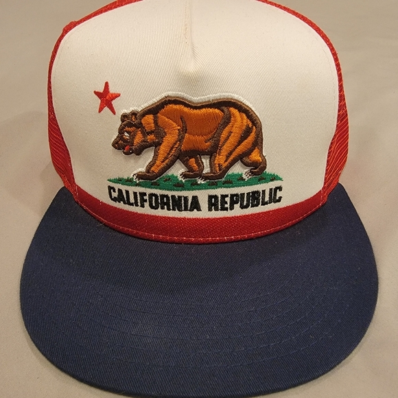 California Republic Trucker Snapback Hat - Picture 2 of 10